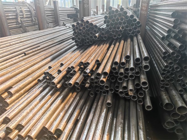 銅川精密無(wú)縫鋼管銷(xiāo)售電話(huà)